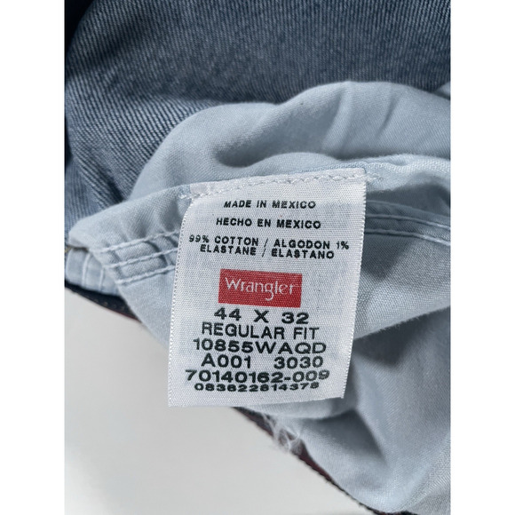Wrangler Relaxed Fit Jeans for Men, Size 44x32 - Blue - Picture 4 of 9